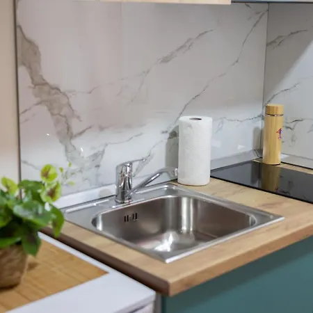 Three Doors Apartments, Strawberry * تيرانا